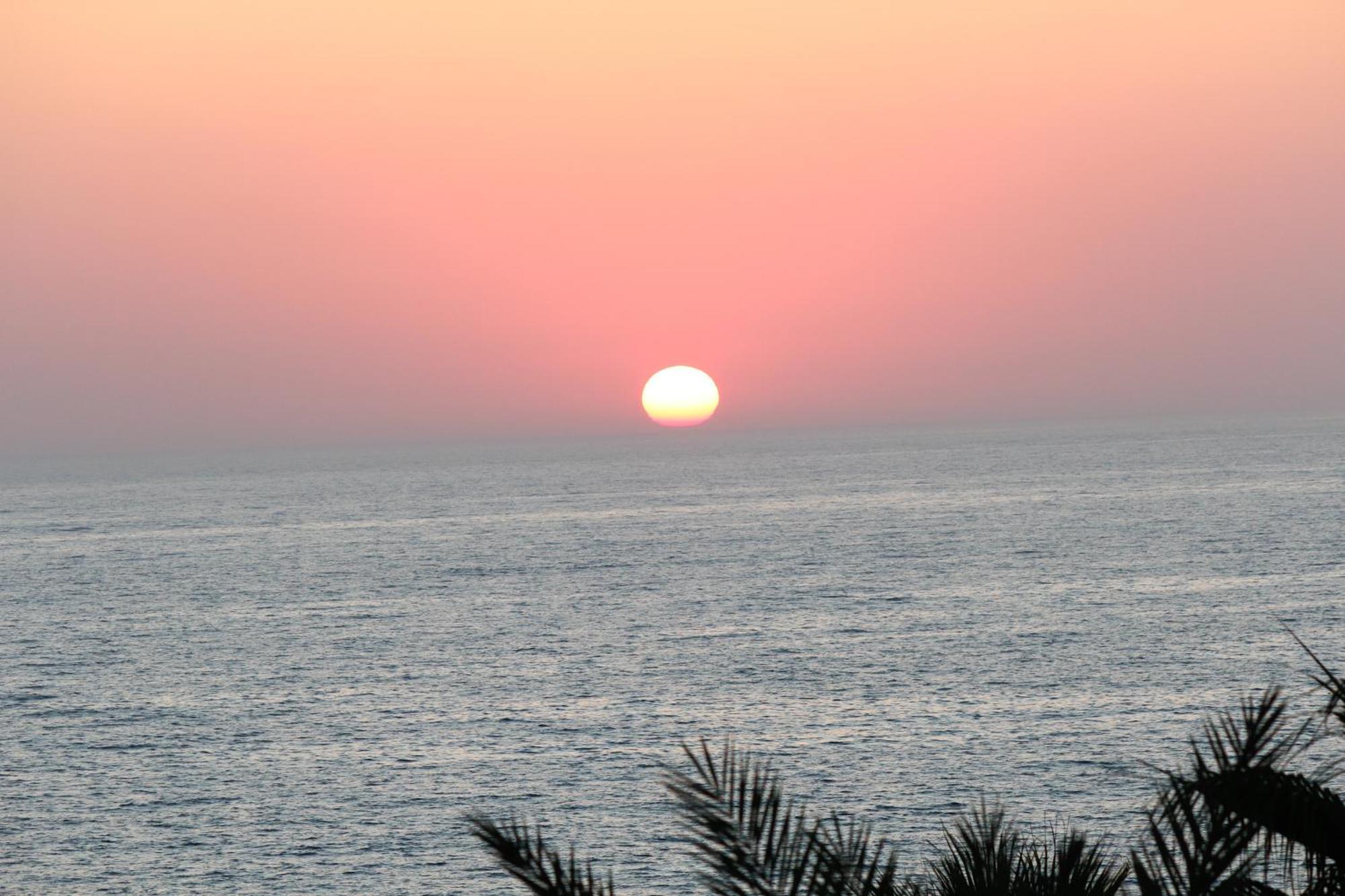 Helios Bay Hotel And Suites Klorakas Eksteriør billede