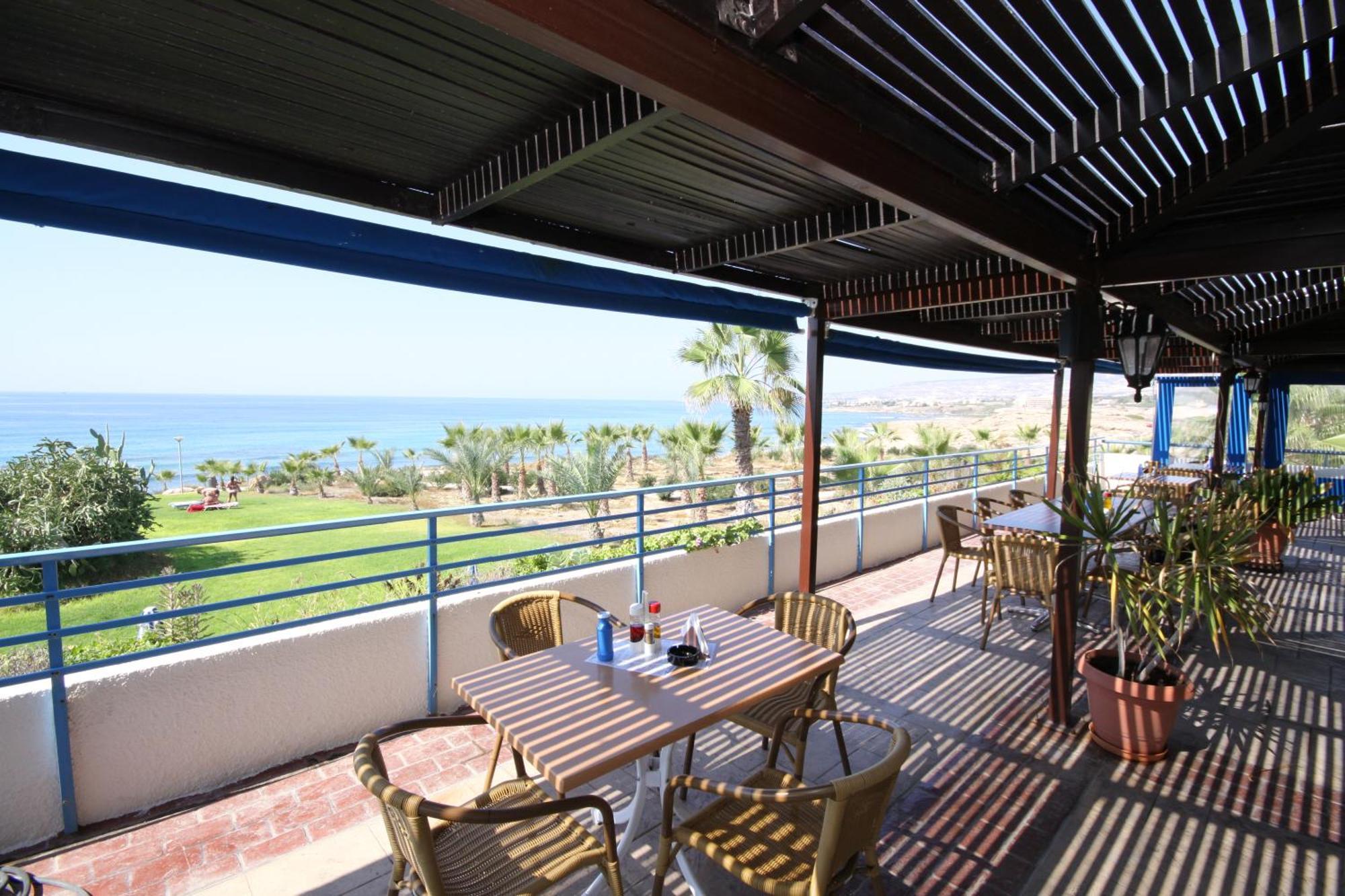Helios Bay Hotel And Suites Klorakas Restaurant billede