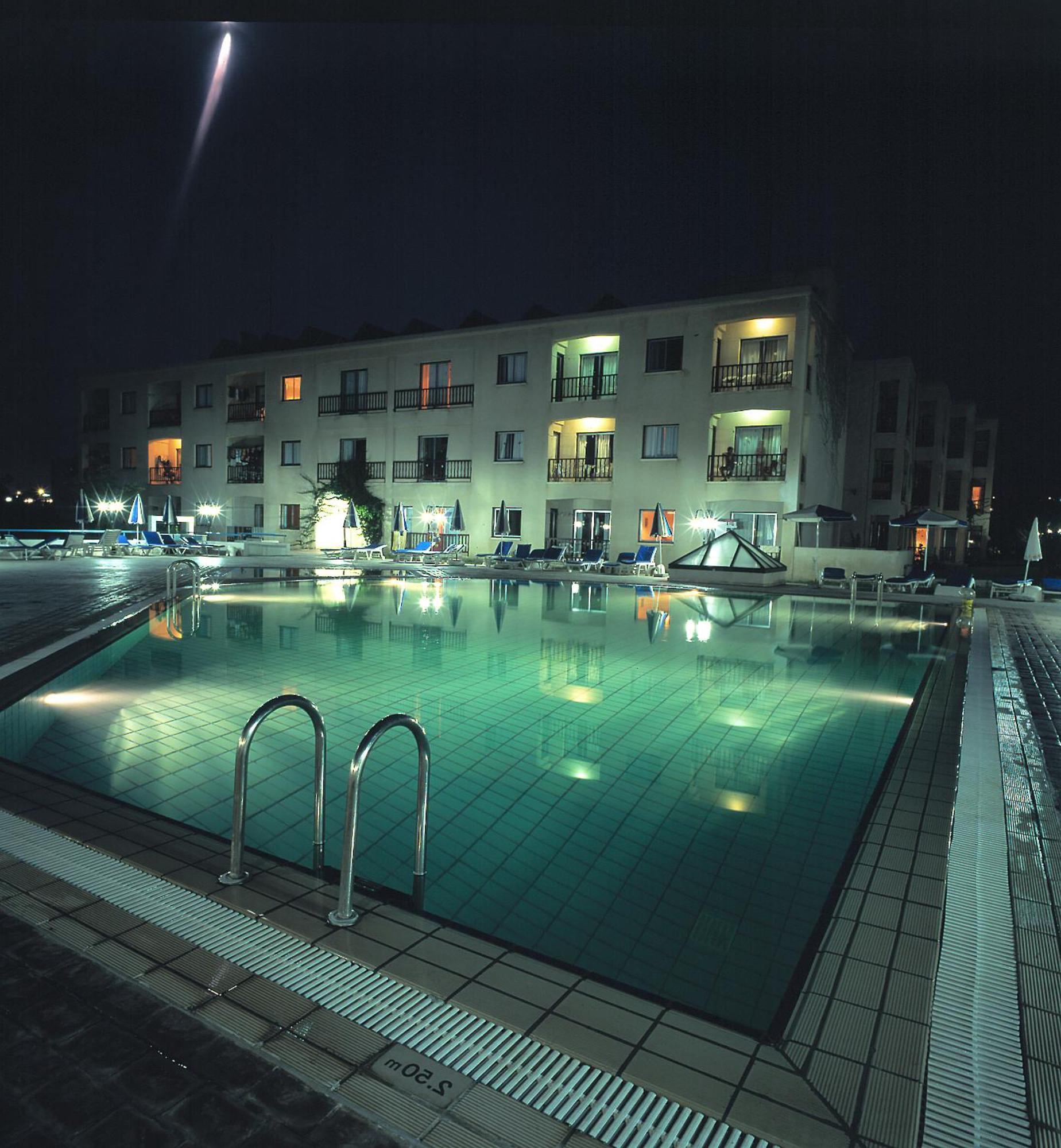 Helios Bay Hotel And Suites Klorakas Eksteriør billede