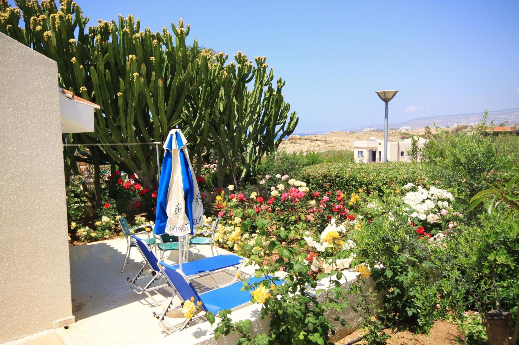 Helios Bay Hotel And Suites Klorakas Eksteriør billede
