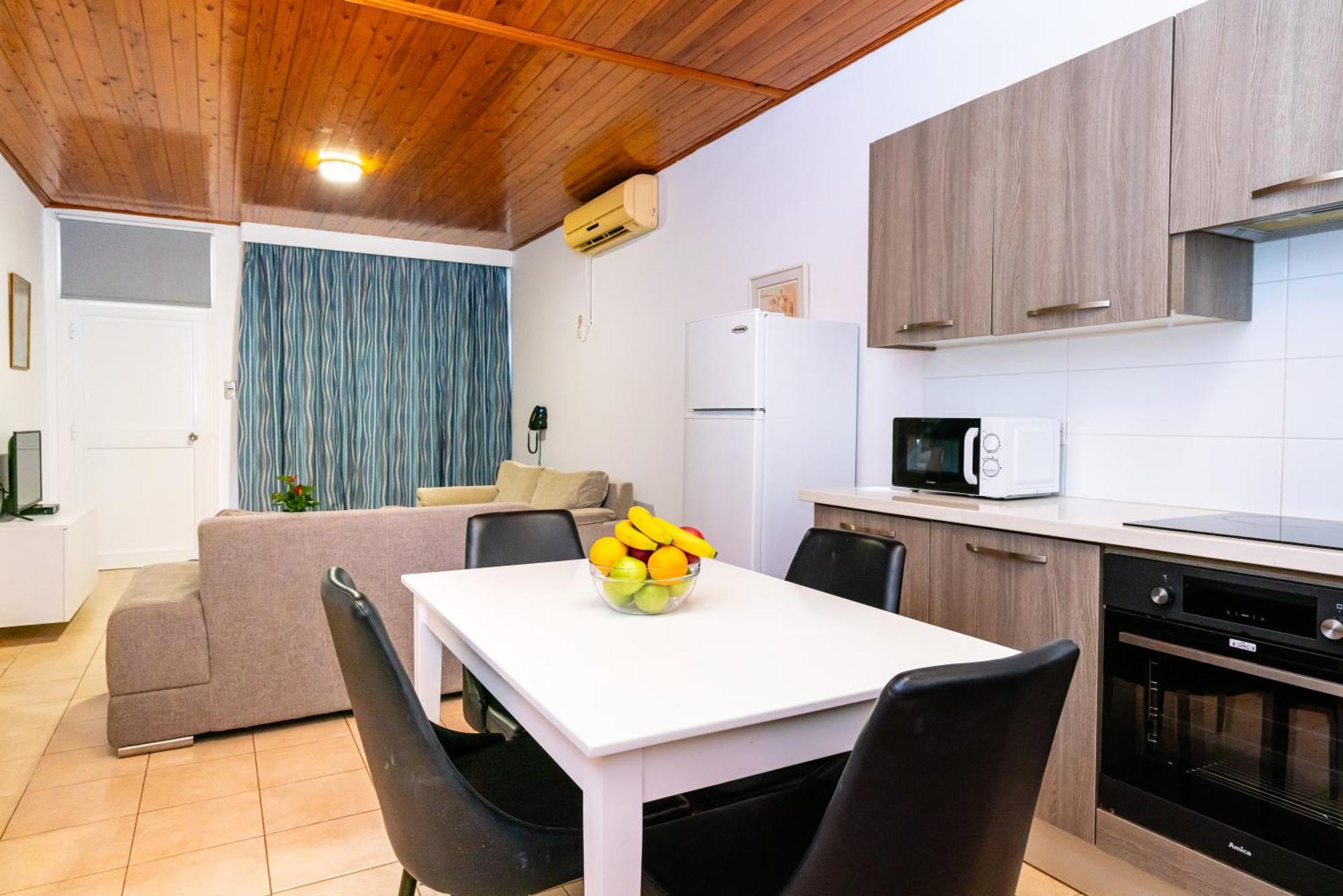 Helios Bay Hotel And Suites Klorakas Eksteriør billede