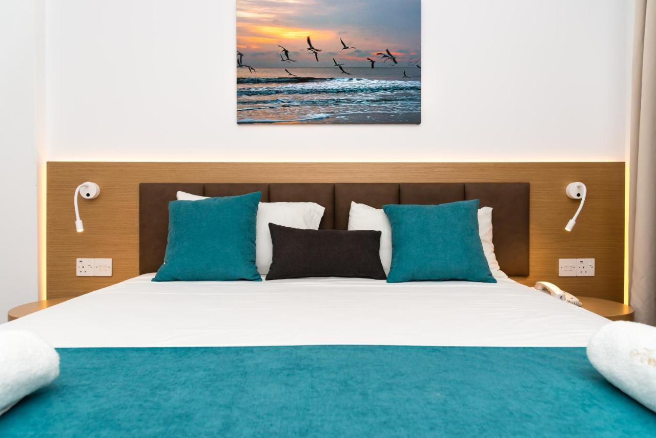 Helios Bay Hotel And Suites Klorakas Eksteriør billede